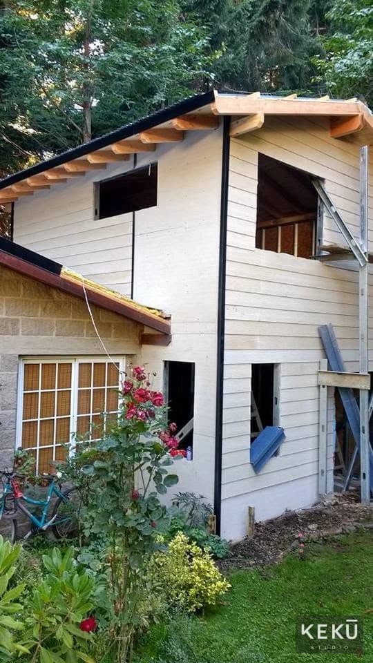 Cerramiento y revestimiento exterior de la ampliación en altura