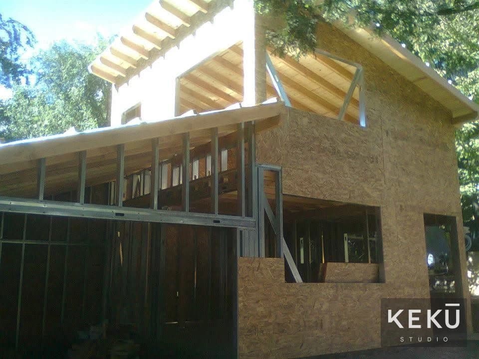 Placas de cerramiento y avance exterior de la vivienda