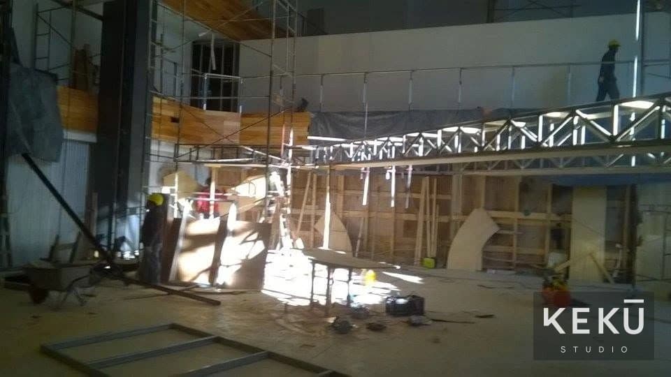 Estructuras suspendidas para los cielorrasos del local