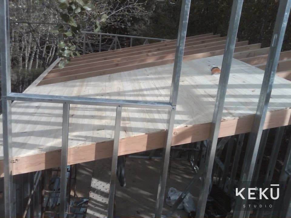 Detalle del entrepiso y la estructura de madera