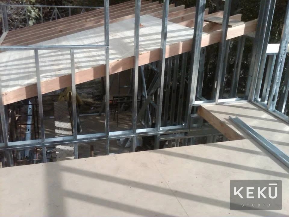 Detalle del entrepiso y la estructura de madera
