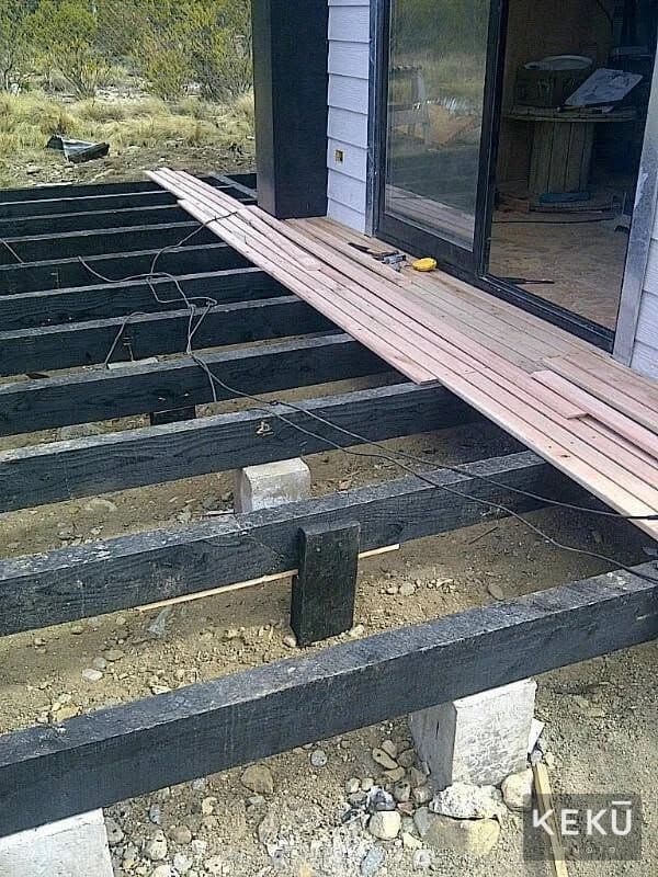 Construcción del deck y su estructura de apoyo